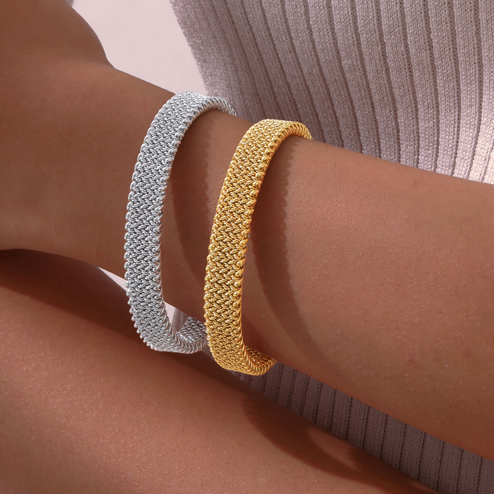 Bracciale aperto con cinturino - Mesh Strap Metal recensione e prezzo